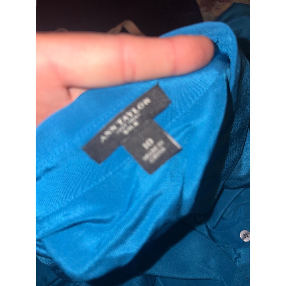 Anne Taylor 100% Silk Blouse Teal Blue Double Pocket Button Down Shirt - Picture 12 of 12